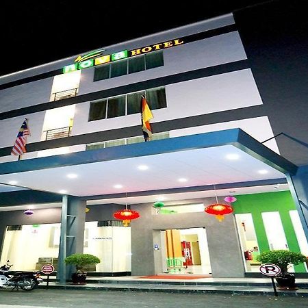 Nova Kuching Hotel Exterior photo