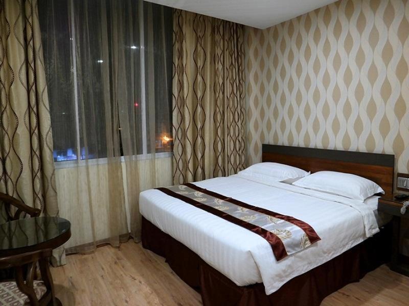 Nova Kuching Hotel Exterior photo