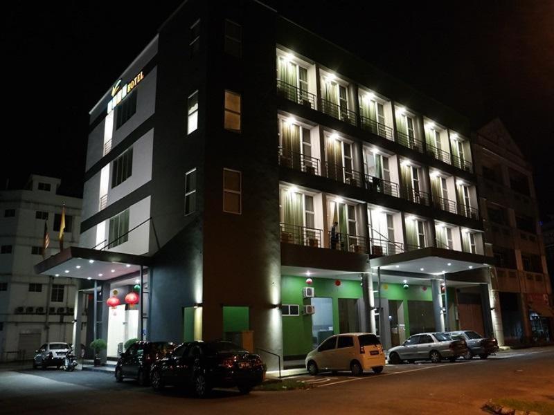 Nova Kuching Hotel Exterior photo